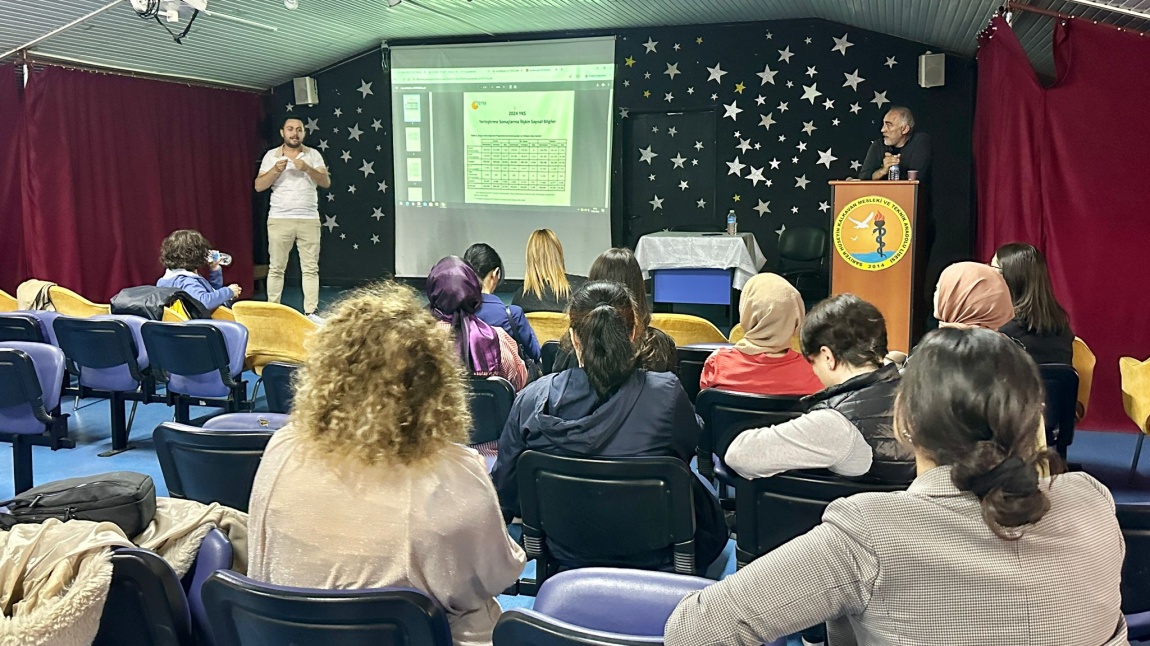 ''YKS Tercih Danışmanlığı Süreci'' Konulu PDR Mesleki Gelişim Semineri Düzenlendi